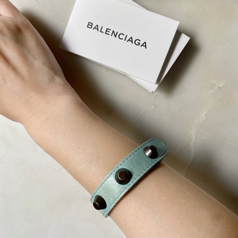 Balenciaga leather studded bracelet - Picture 9 of 13